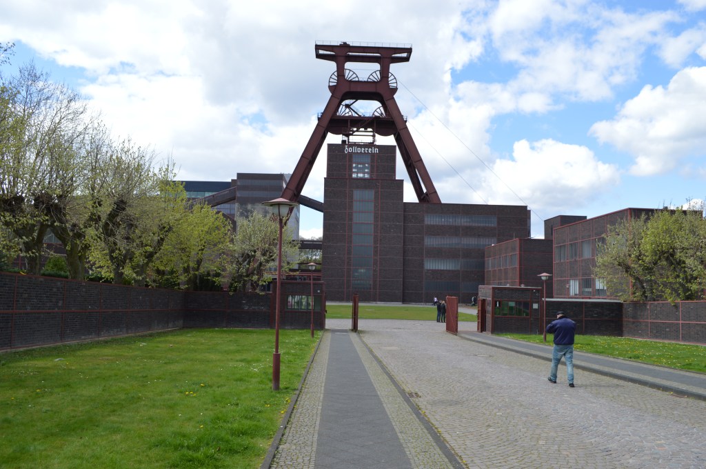 Zeche Zollverein in Essen – Historic coal mine and UNESCO World Heritage Site