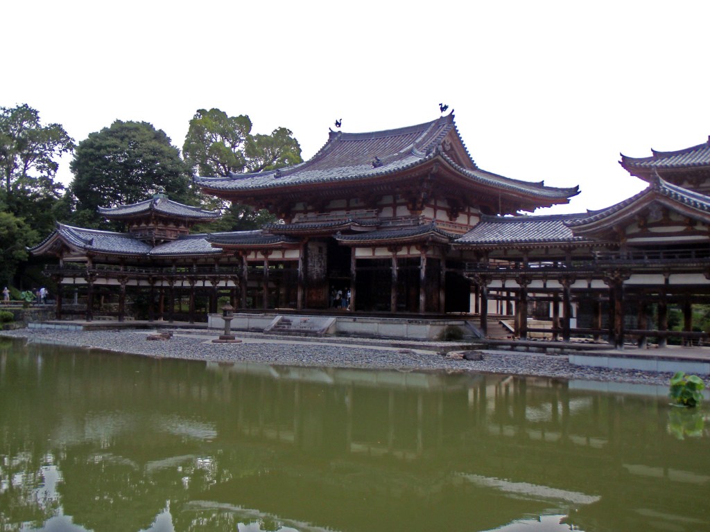Byodoin Temple in Uji, Japan – The iconic Phoenix Hall reflected in a serene pond