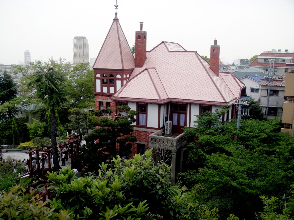Historic Western-style Kitano Ijinkan house surrounded by greenery – Hyogo stock photos